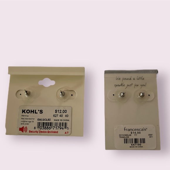 Set of  2 matching crystal earrings - Picture 4 of 4